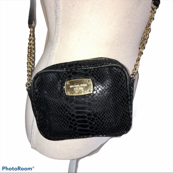 Michael Kors crossbody Purse - Picture 1 of 8